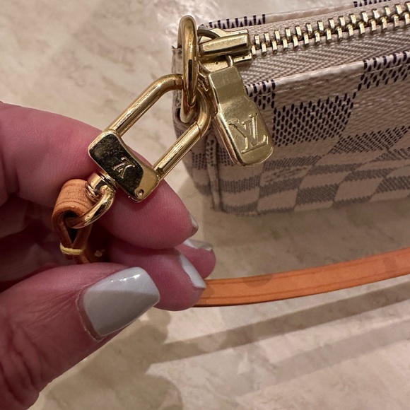 100% Authentic Louis Vuitton Pochette Accessoires NM Damier; Excellent condition - Picture 7 of 16